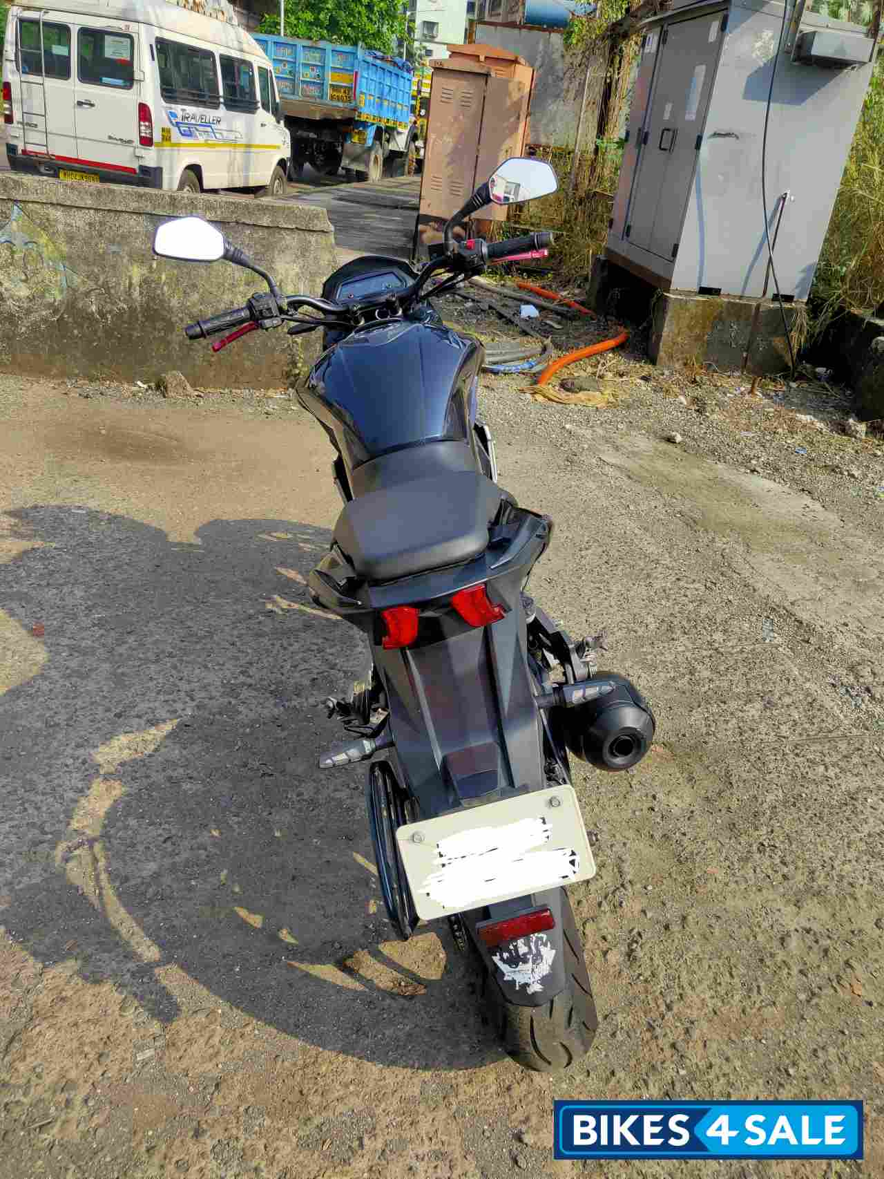 Blue Bajaj Dominar 400 Disc