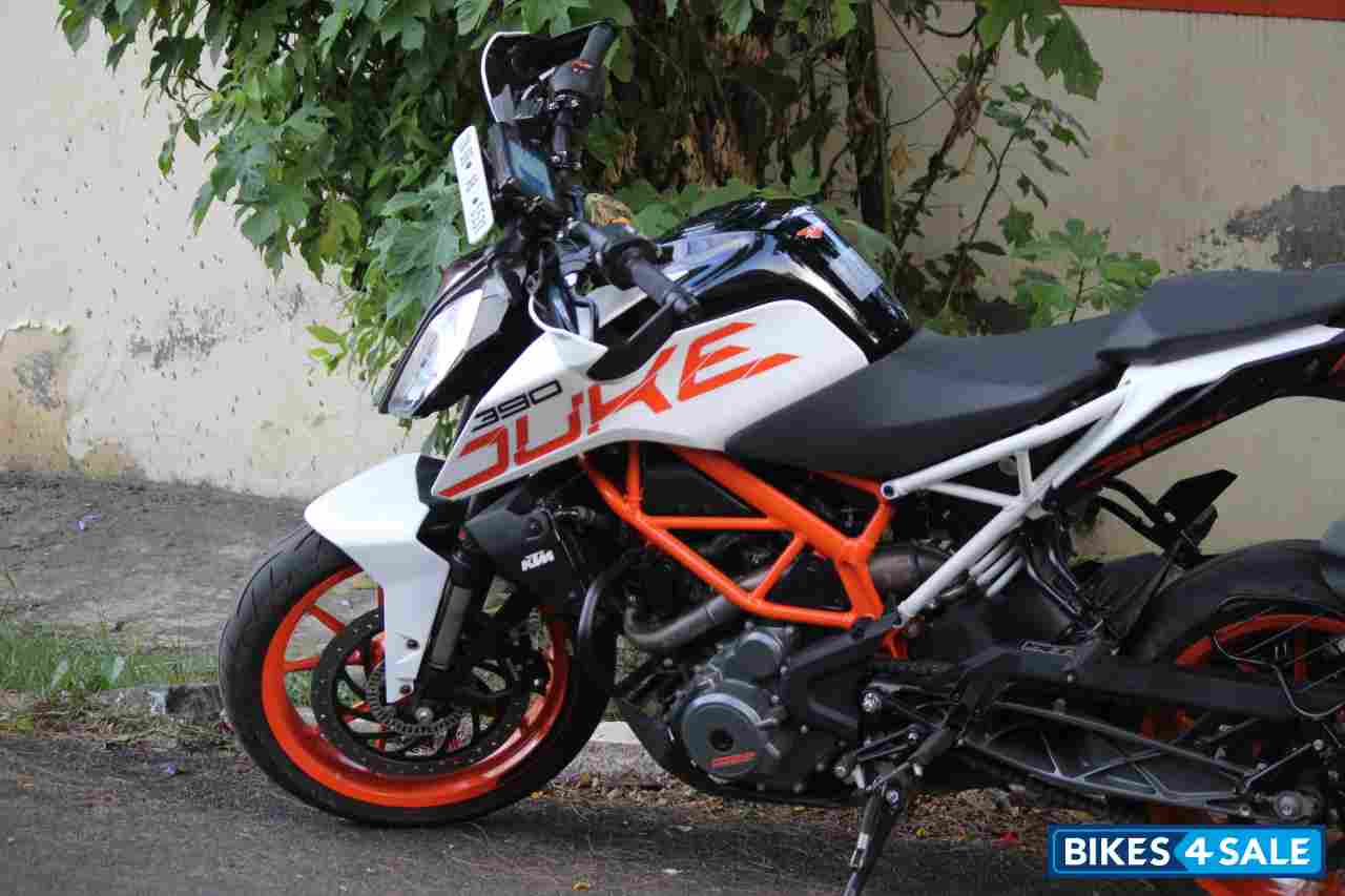 White KTM Duke 390
