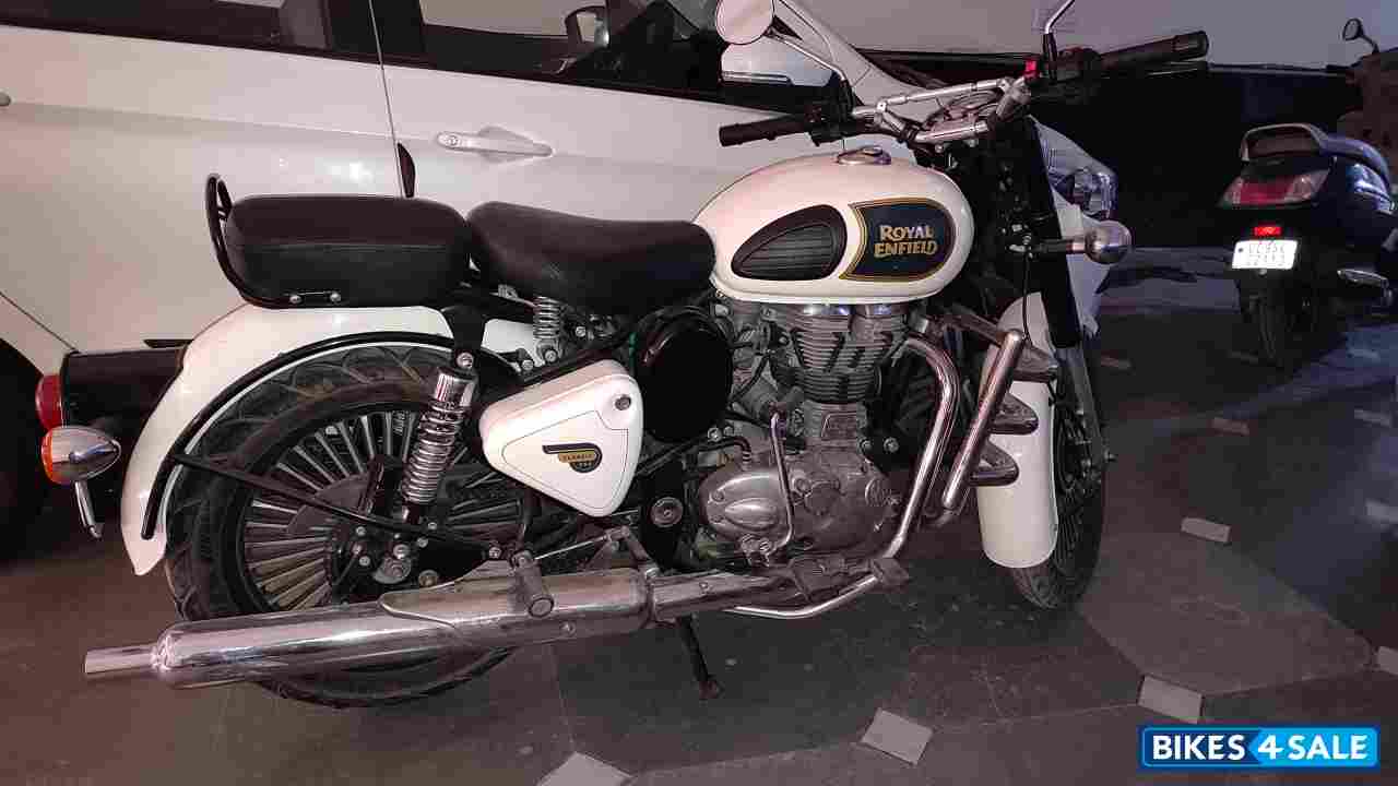 Ash (white) Royal Enfield Classic 350 Ash (white) Royal Enfield Classic 350