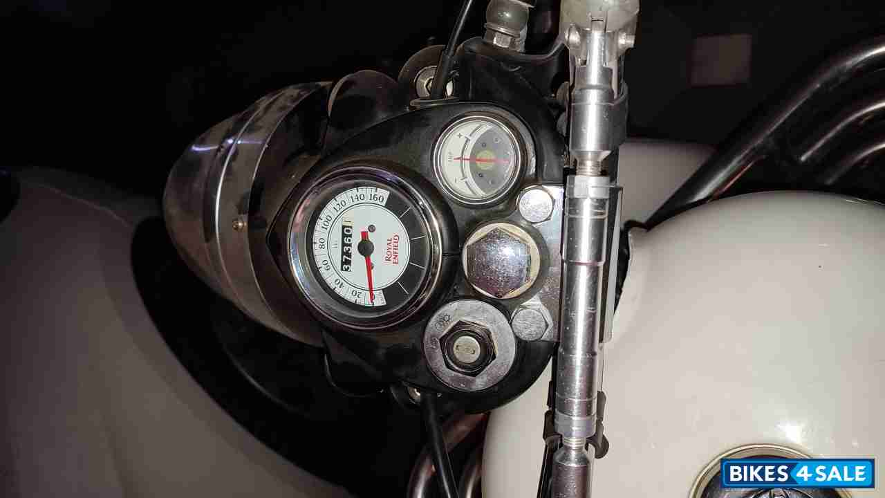 Ash (white) Royal Enfield Classic 350 Ash (white) Royal Enfield Classic 350