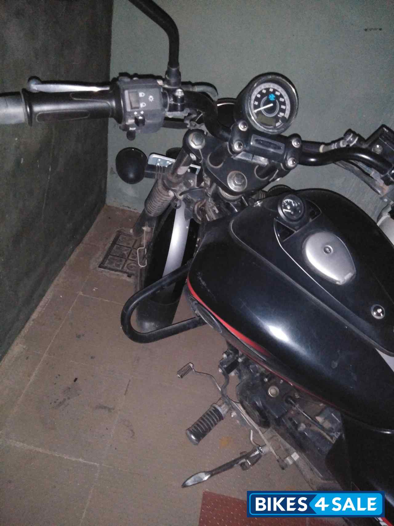 Black Bajaj Avenger Street 220
