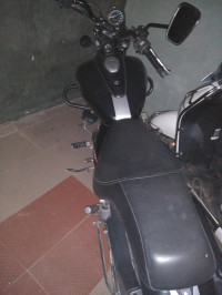 Black Bajaj Avenger Street 220
