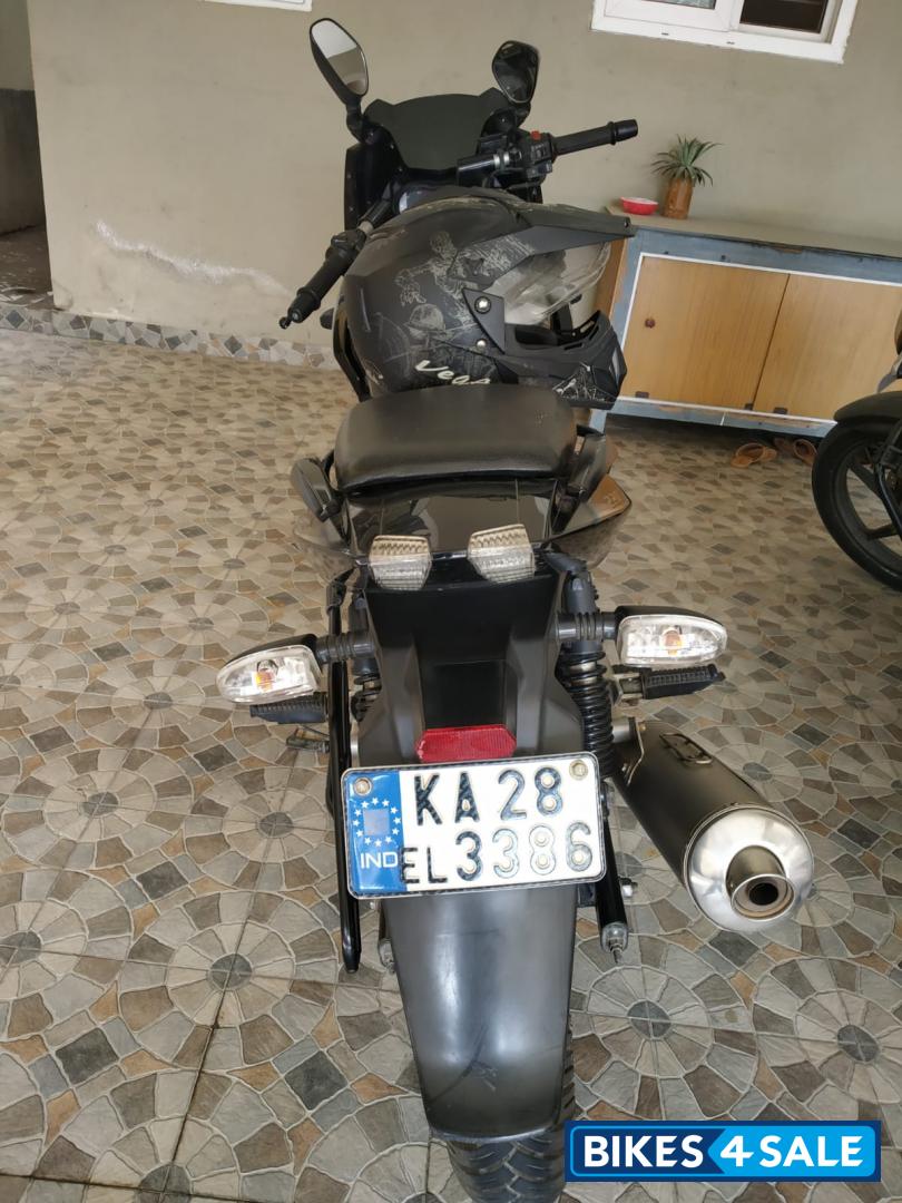 Bajaj Pulsar 220F