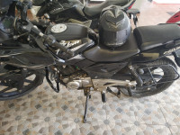 Bajaj Pulsar 220F