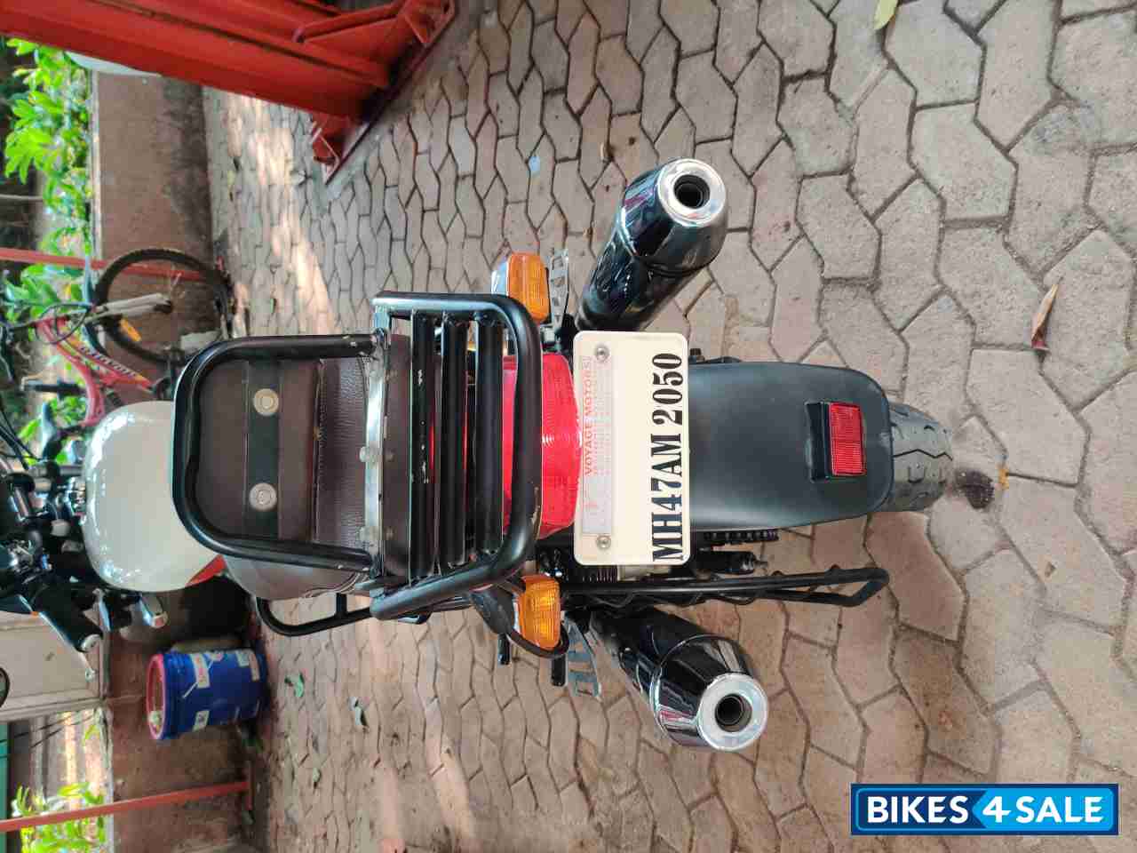 Baker White Royal Enfield Interceptor 650 Twin