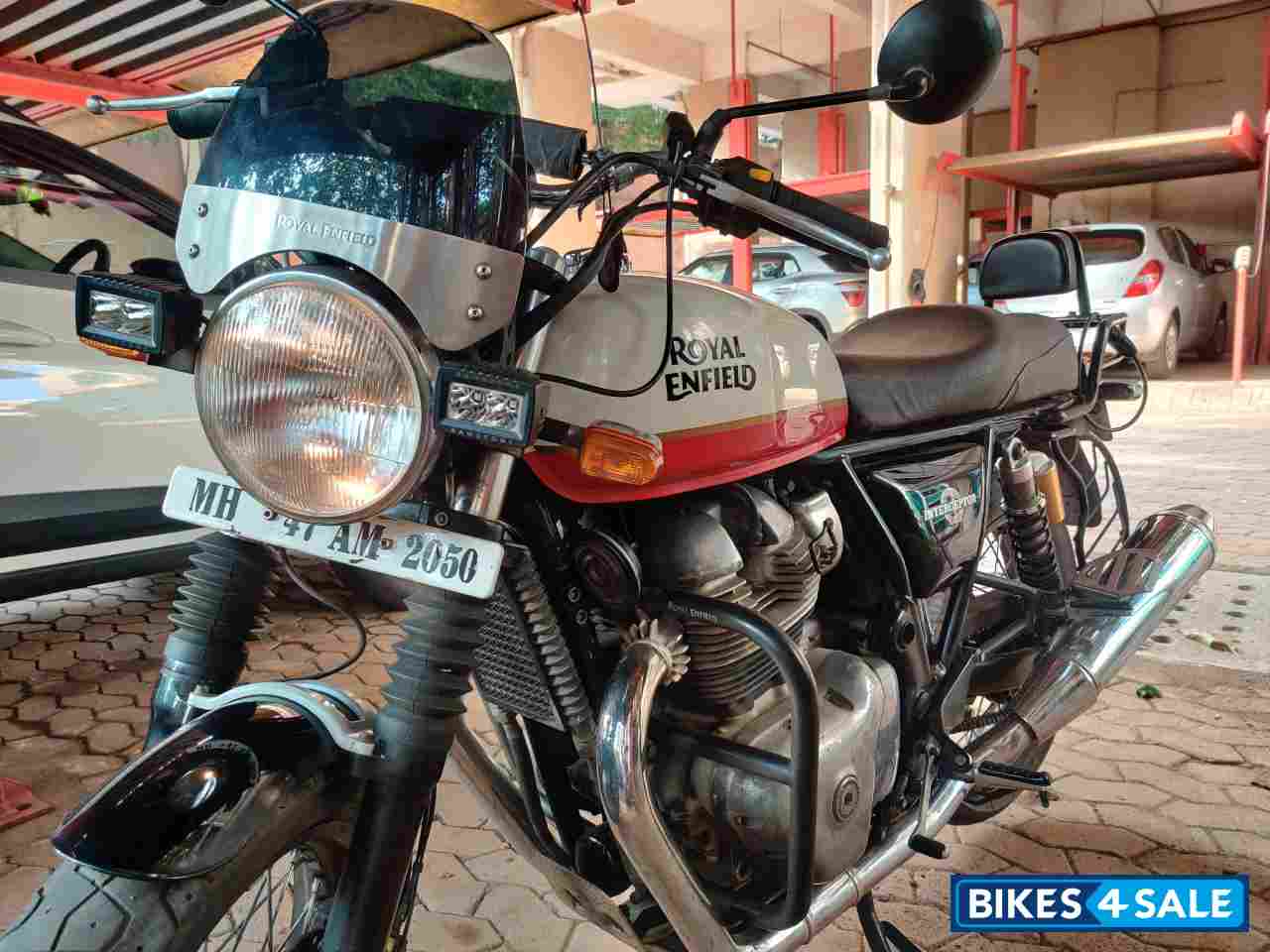 Baker White Royal Enfield Interceptor 650 Twin