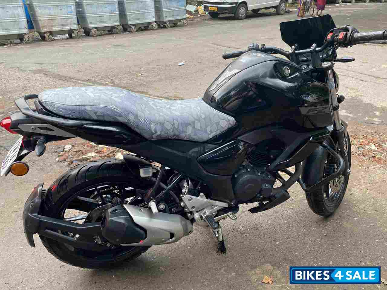 Black Yamaha FZ FI V3 BS6