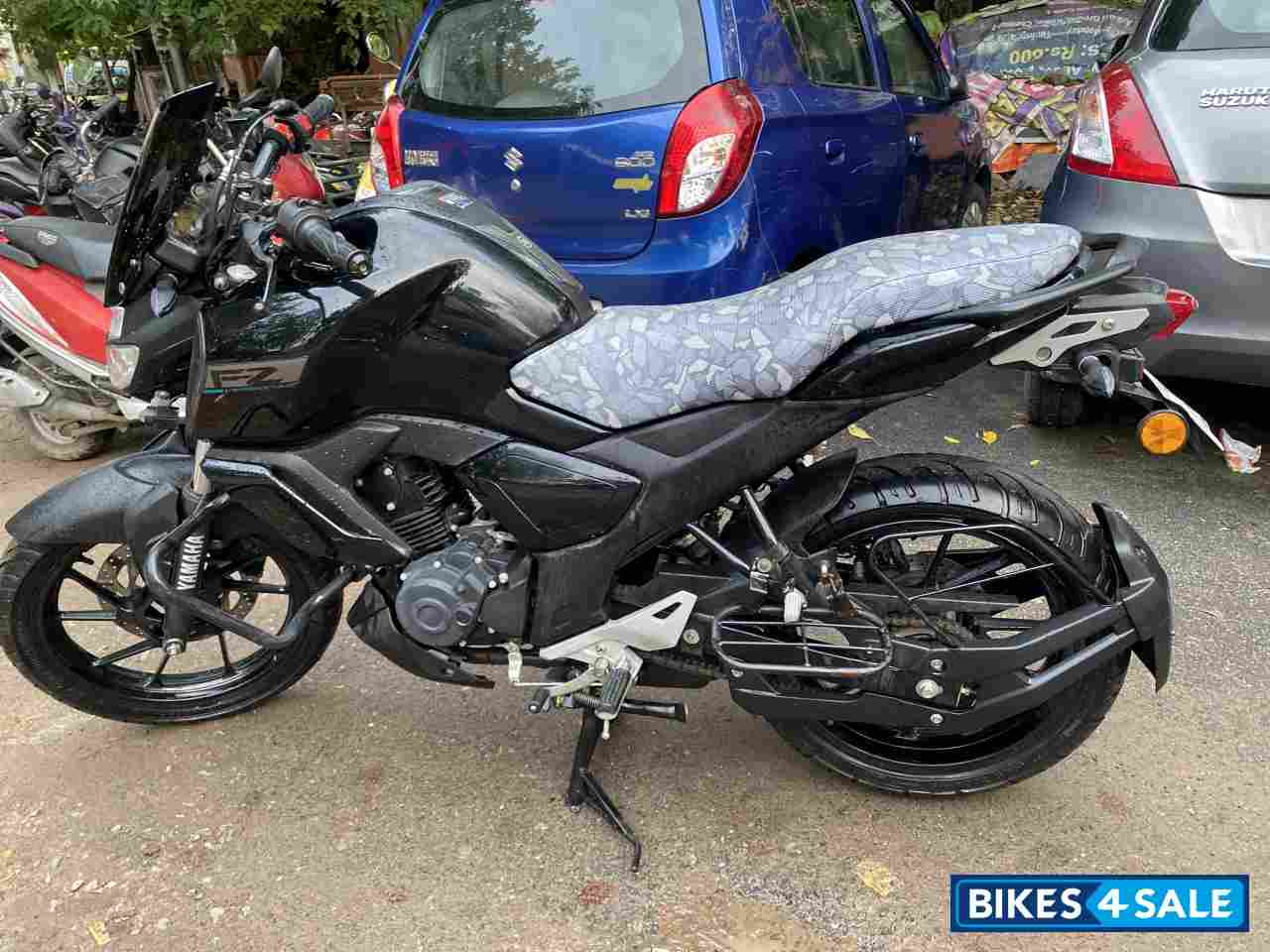 Black Yamaha FZ FI V3 BS6