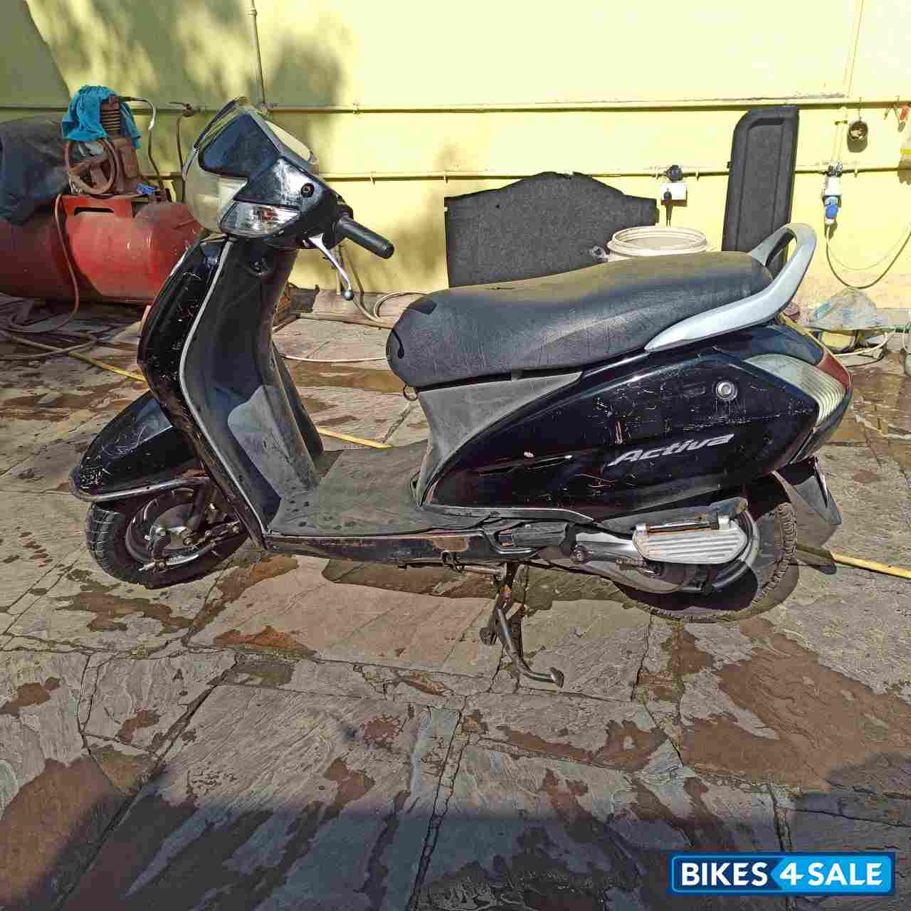 Black Honda Activa