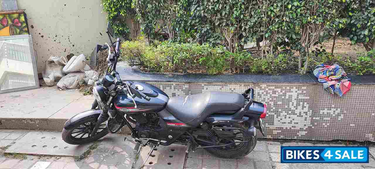 Bajaj Avenger Street 220
