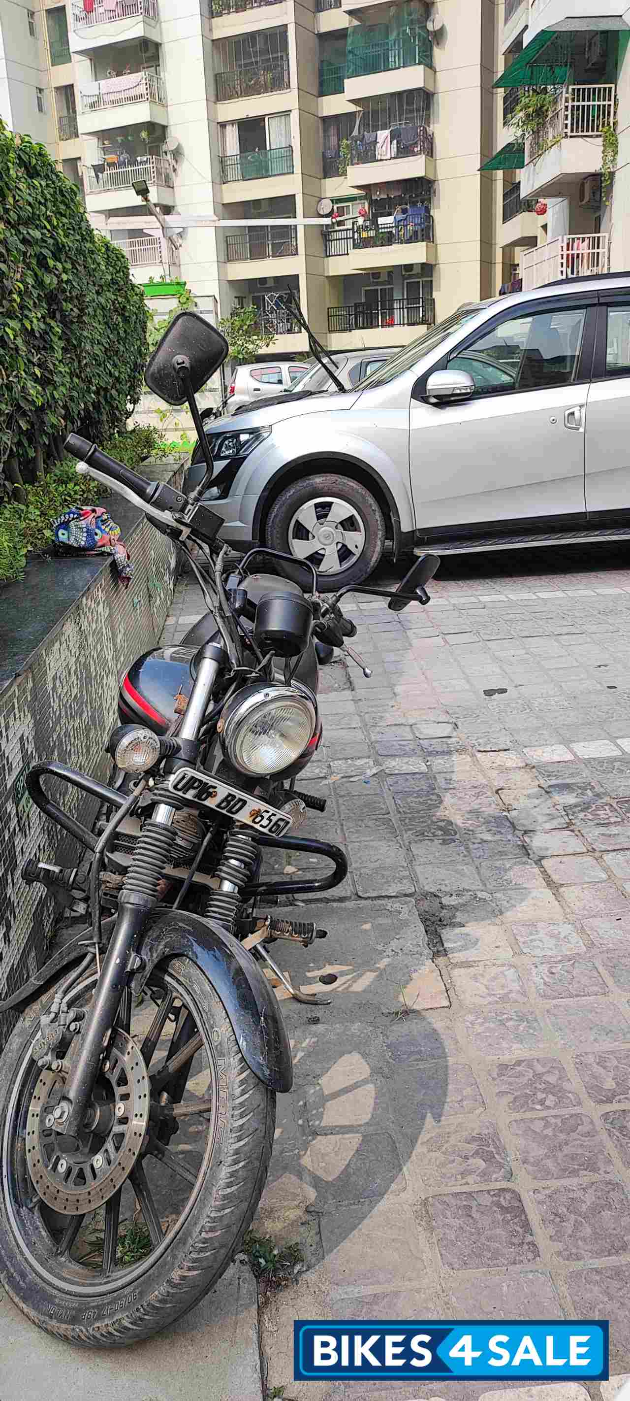 Bajaj Avenger Street 220