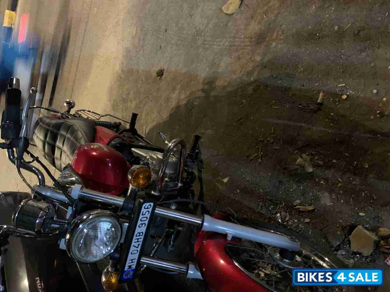 Bajaj Avenger 220 DTS-i