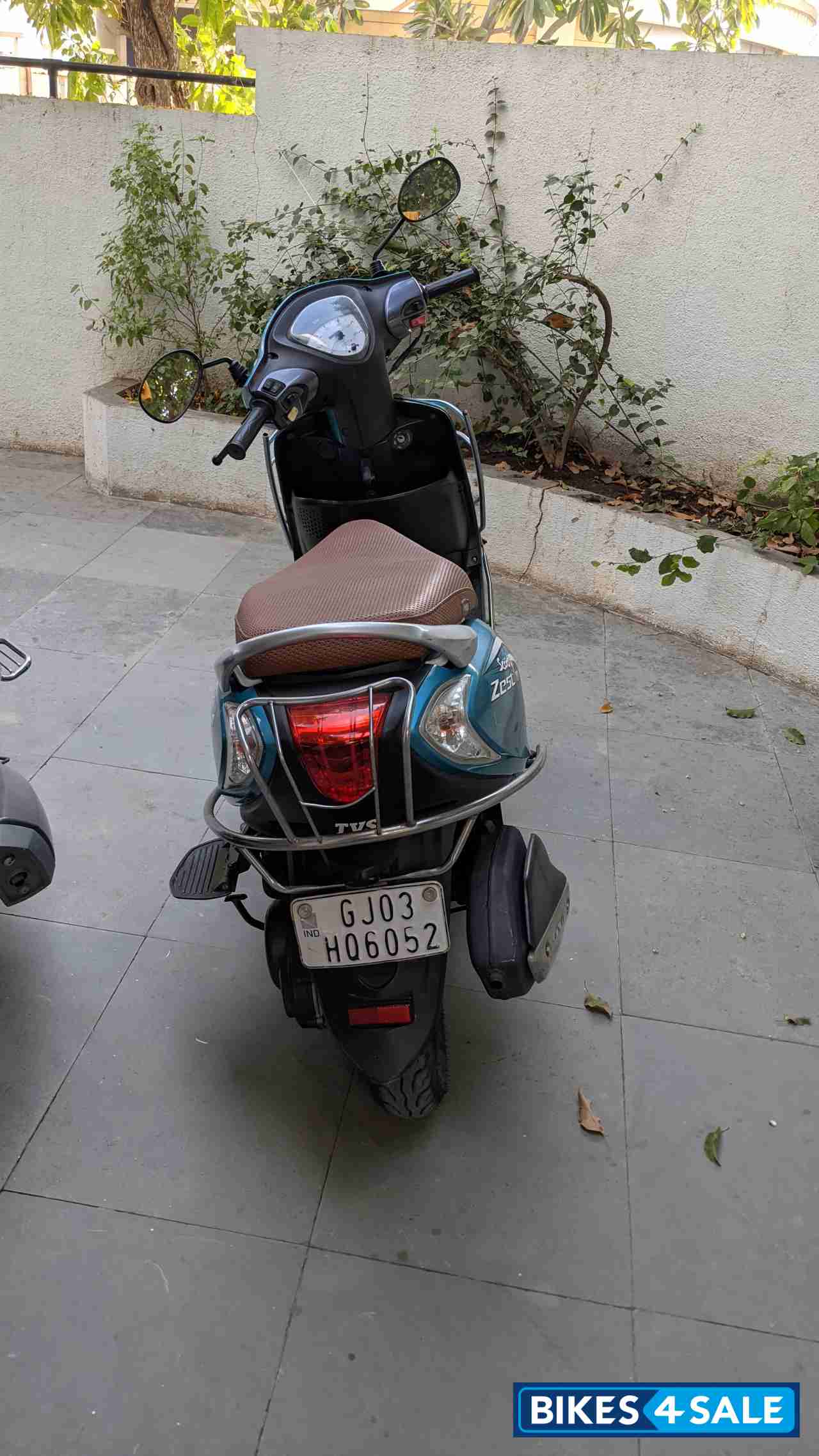 TVS Scooty Zest