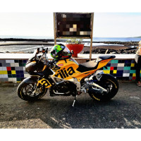 Aprilia Tuono V4 R APRC