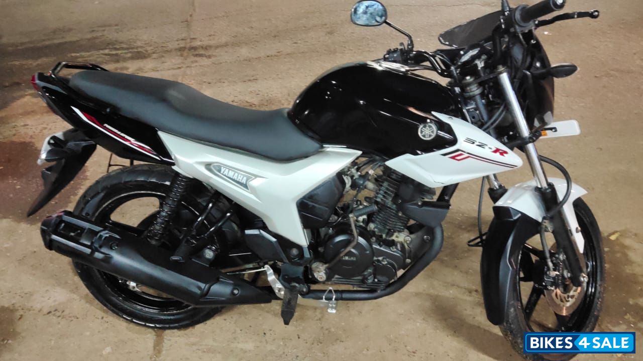 Black Silver Yamaha SZ-R