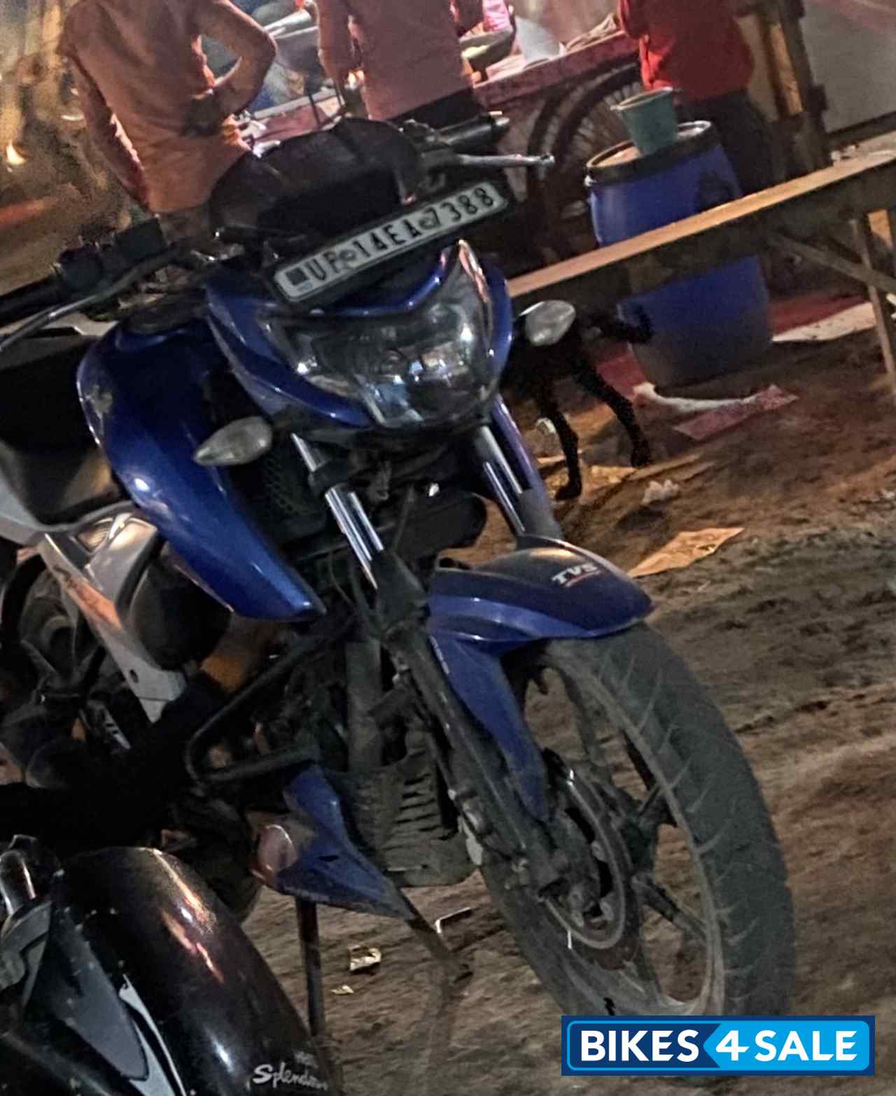 Blue TVS Apache RTR 160 4V