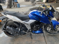 Blue TVS Apache RTR 160 4V