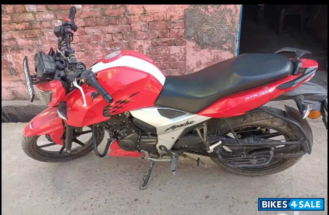 TVS Apache RTR 160 4V