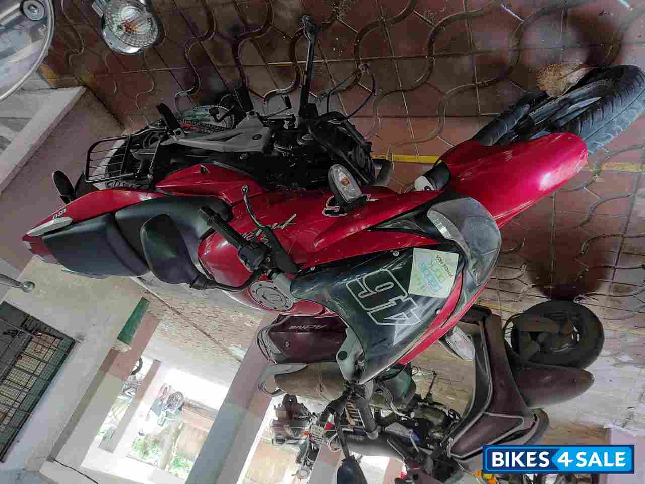 Bajaj Pulsar 180