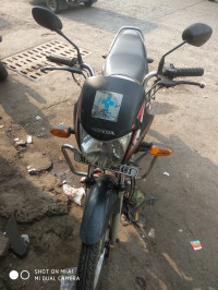 Black Honda CB Shine