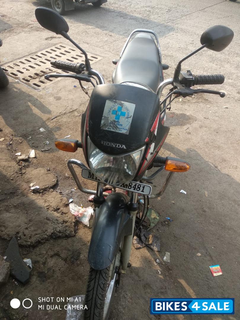 Black Honda CB Shine