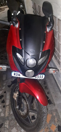 Red Bajaj Pulsar 220 DTSi
