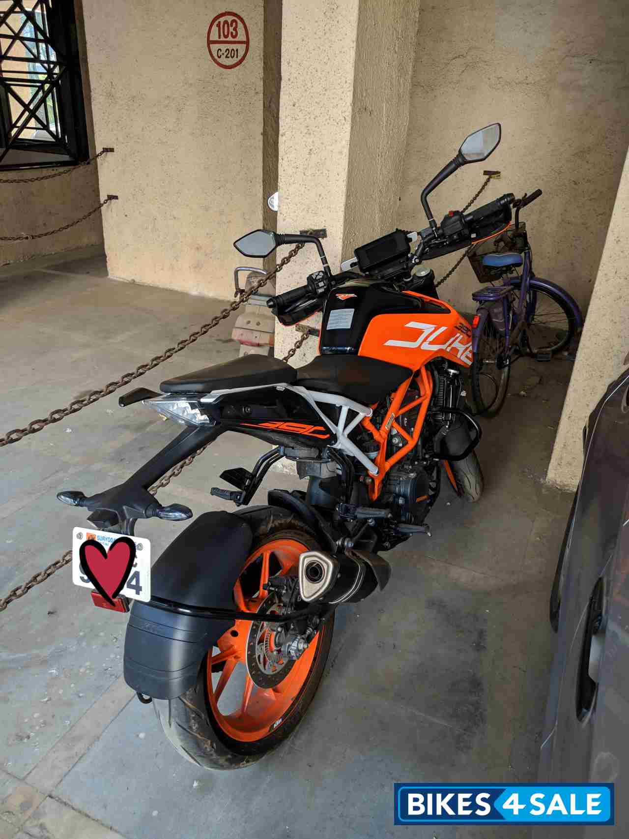 Orange KTM Duke 390 BS6