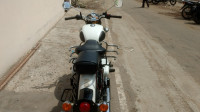 White Royal Enfield Classic 350