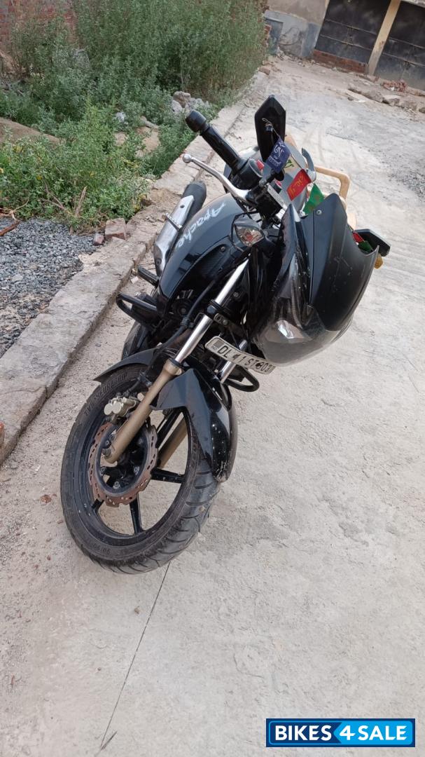 Black TVS Apache RTR 180