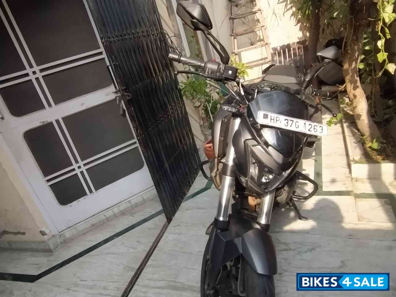 Charcoal.black Bajaj Dominar 400 ABS BS6