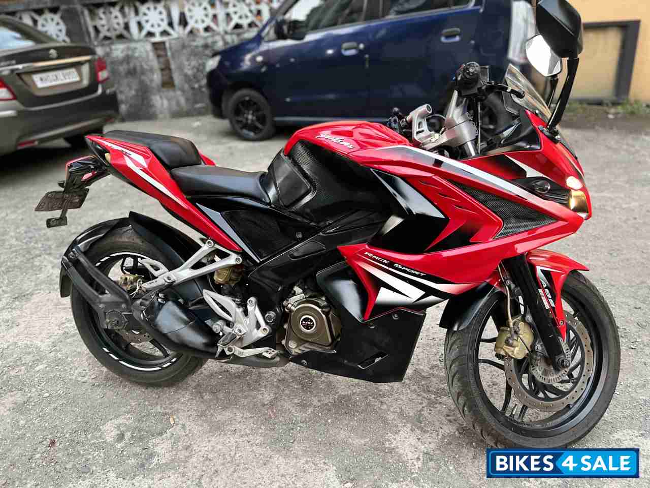 Bajaj Pulsar RS 200 ABS Bajaj Pulsar RS 200 ABS