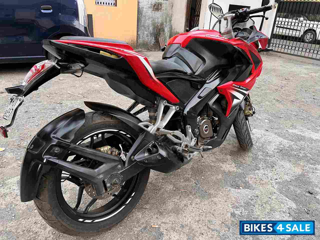 Bajaj Pulsar RS 200 ABS Bajaj Pulsar RS 200 ABS