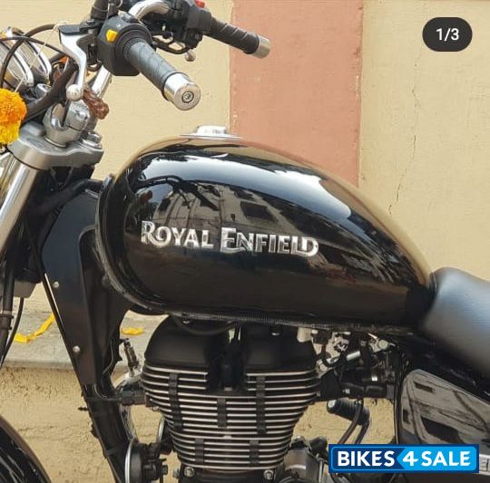 Black Royal Enfield Thunderbird 500