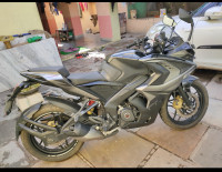 Black Bajaj Pulsar RS 200