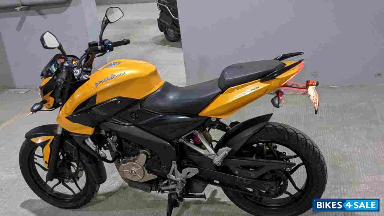 Bajaj Pulsar 200 NS