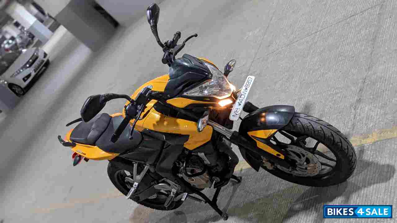 Bajaj Pulsar 200 NS