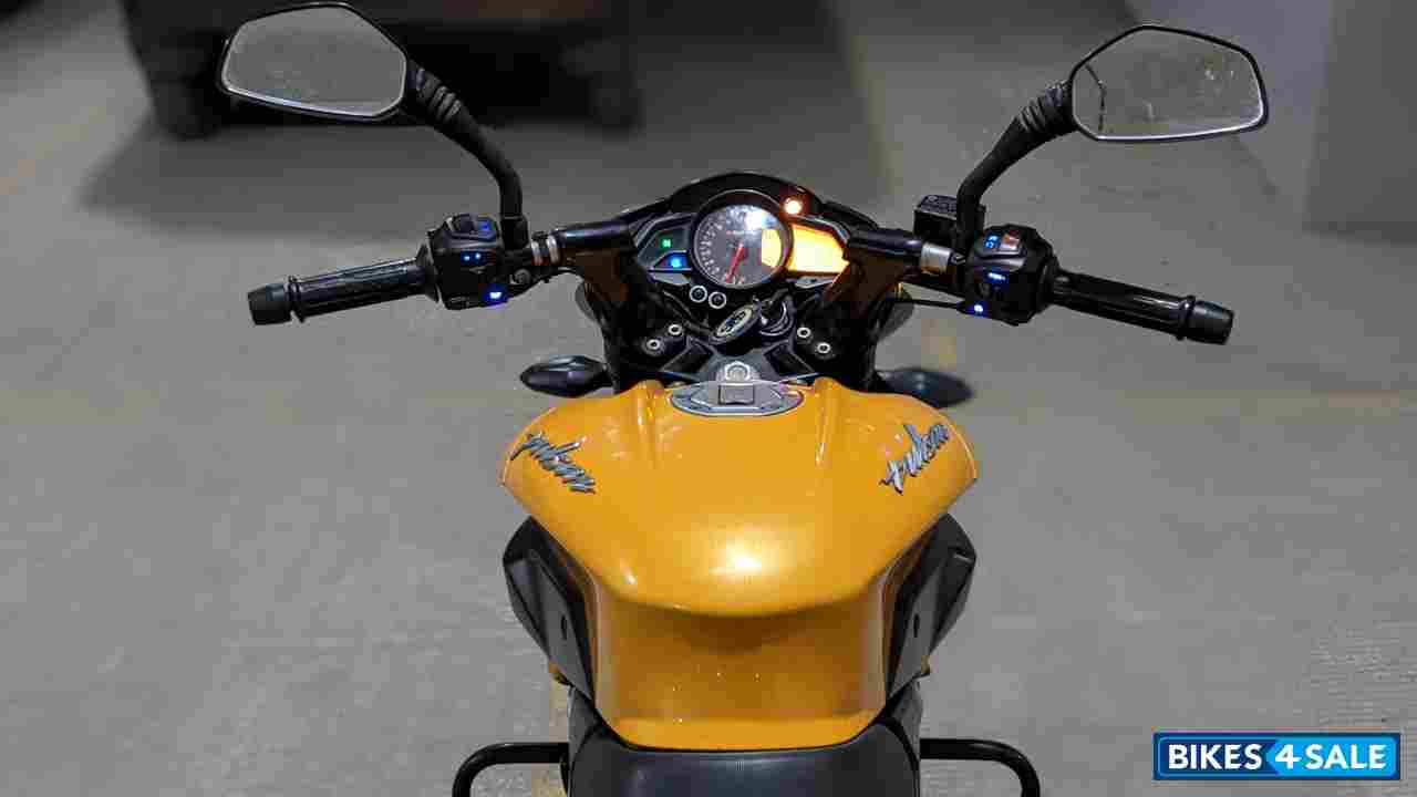 Bajaj Pulsar 200 NS