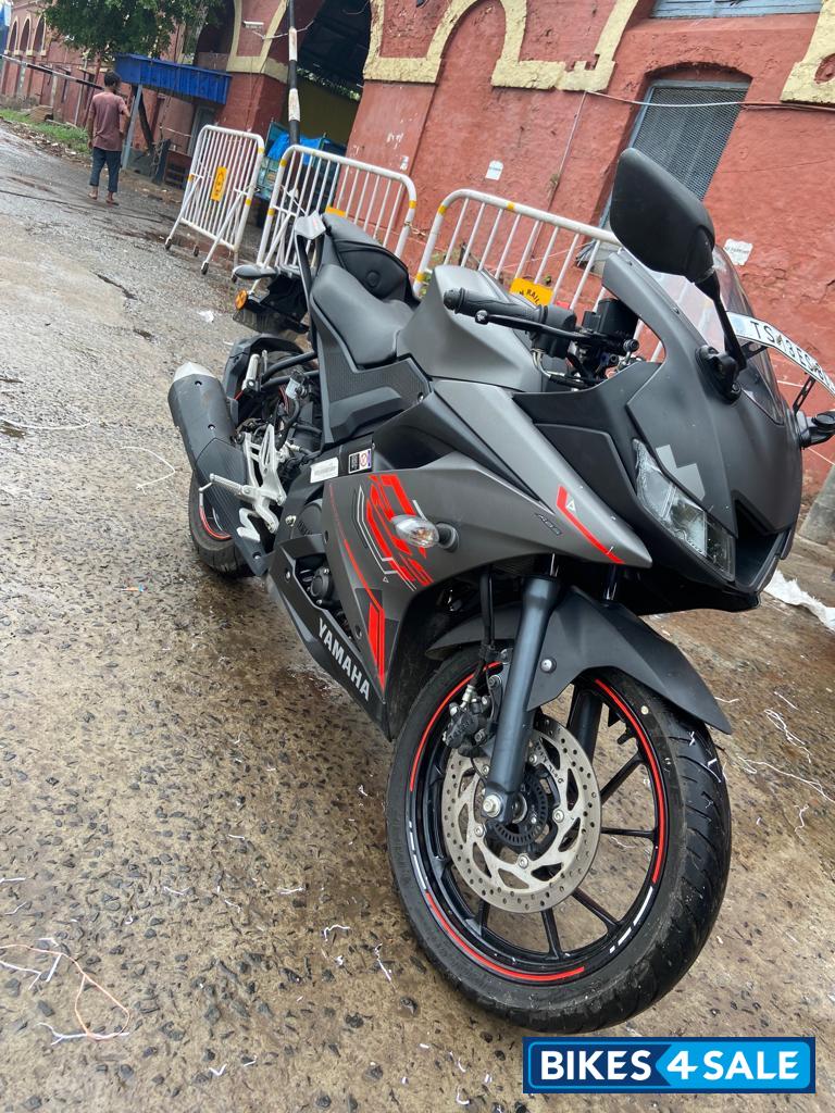 Grey/red Yamaha YZF R15 R15 BSVI