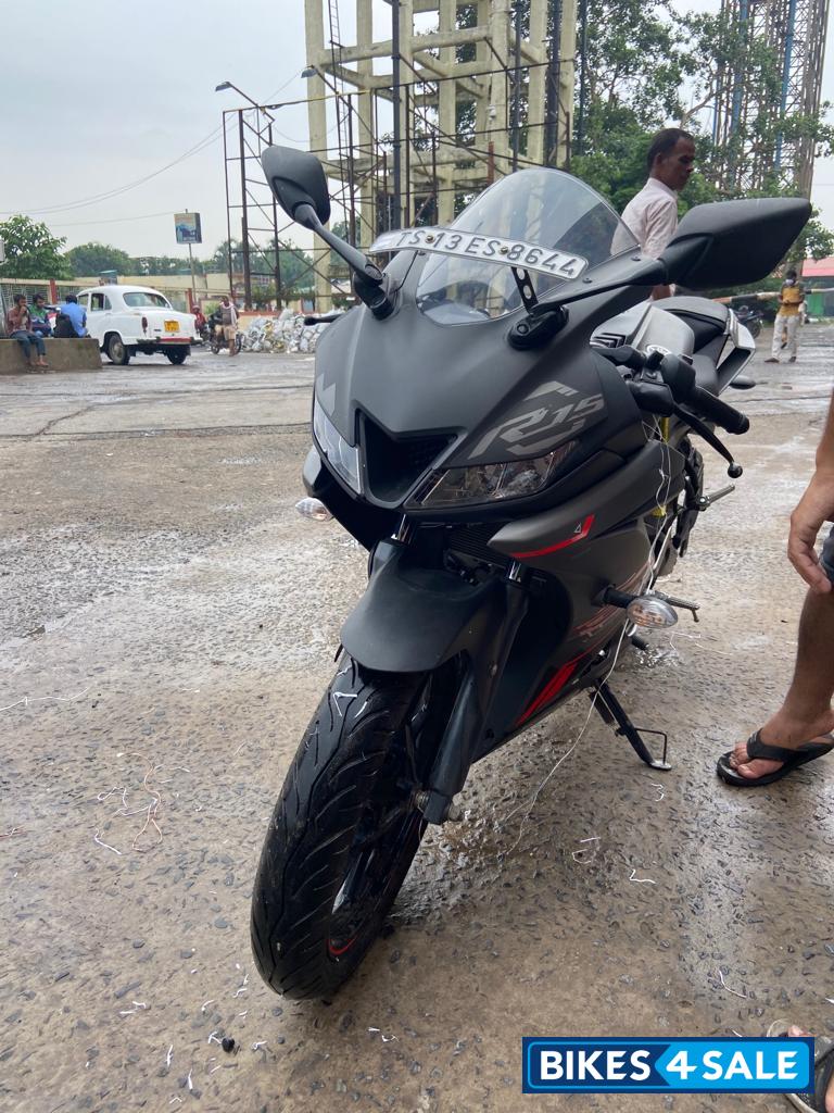 Grey/red Yamaha YZF R15 R15 BSVI