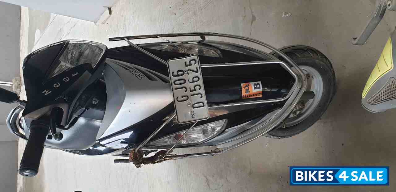 TVS Scooty Streak