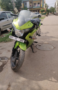 Green-black Honda CBR 150R