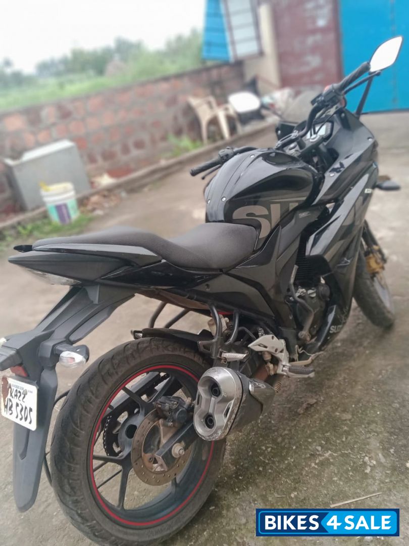 Suzuki Gixxer SF