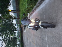 Moon White Bajaj Dominar 400