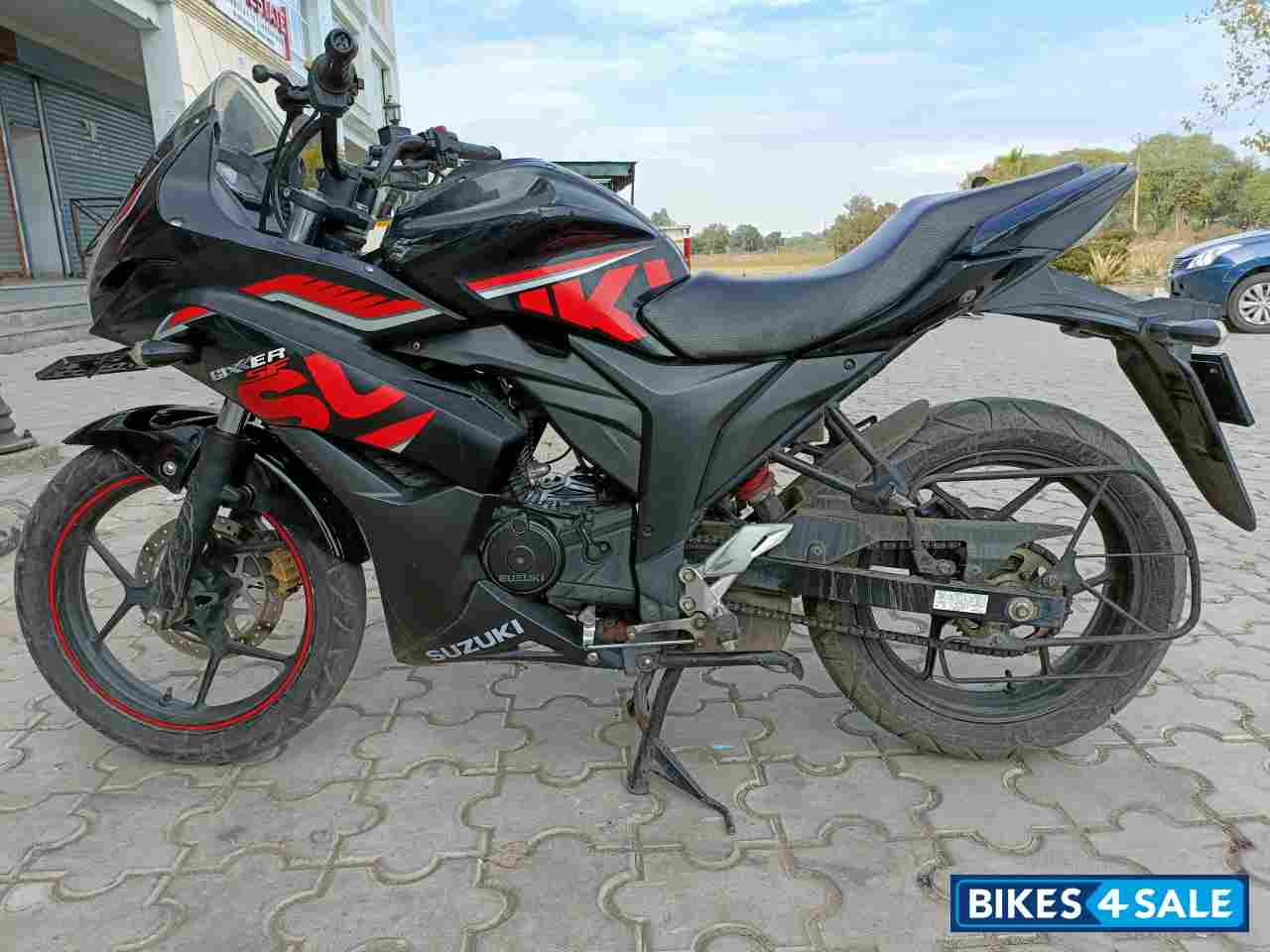 Black Mat/black Suzuki Gixxer SF Fi