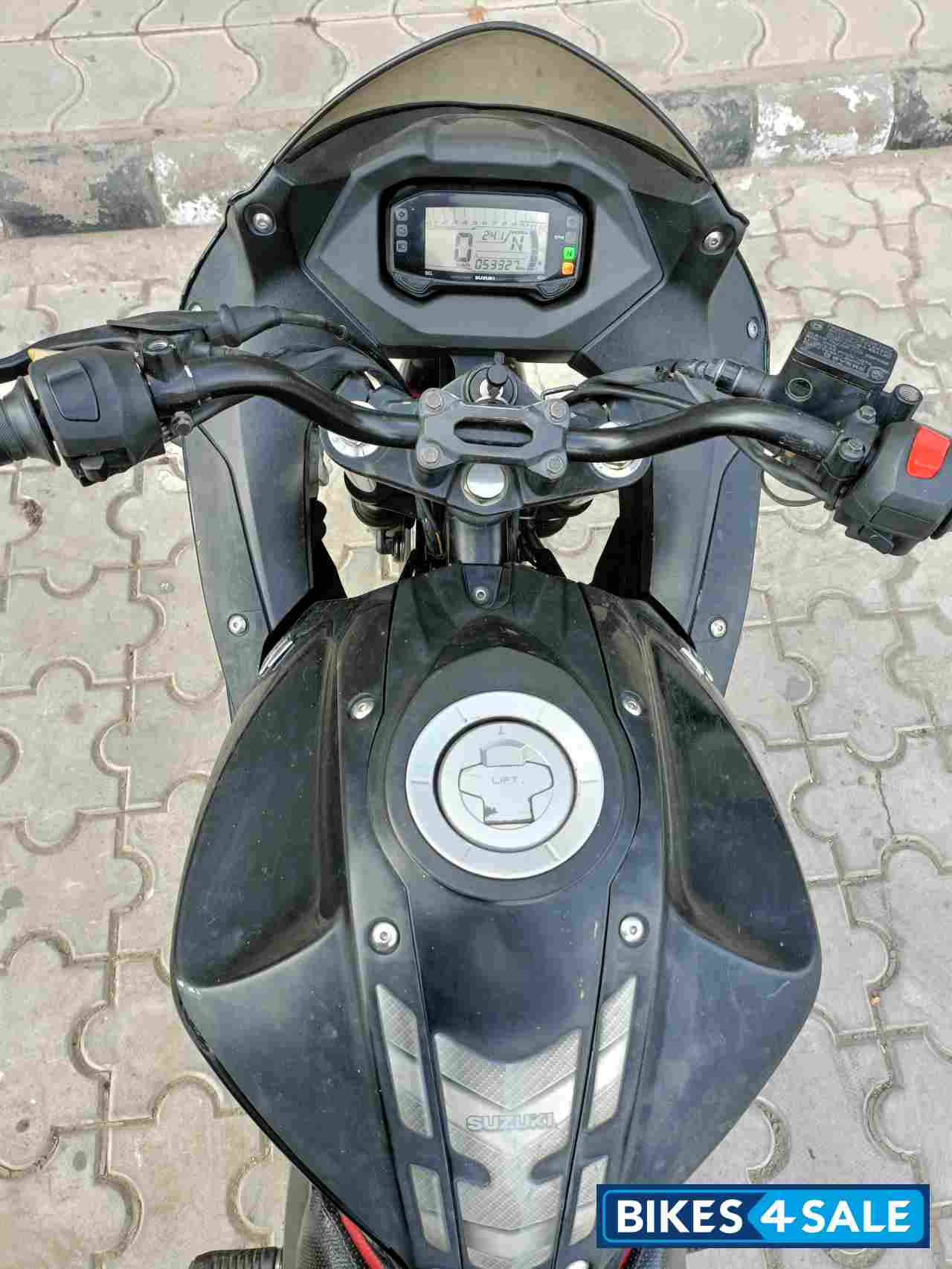 Black Mat/black Suzuki Gixxer SF Fi