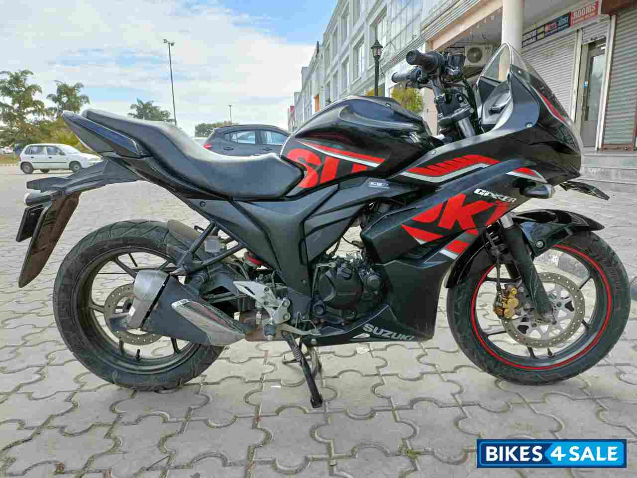 Black Mat/black Suzuki Gixxer SF Fi