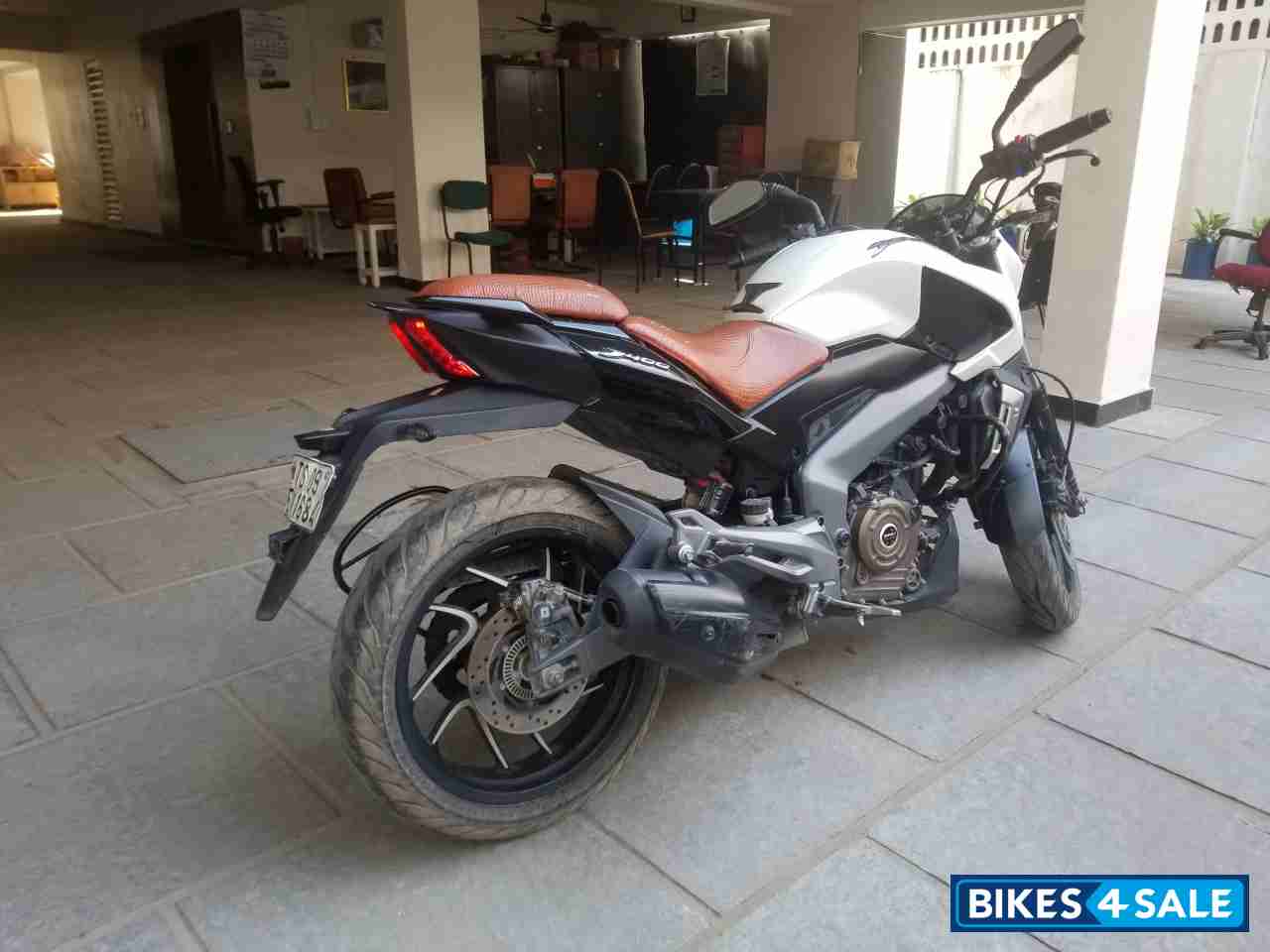 Bajaj Dominar 400