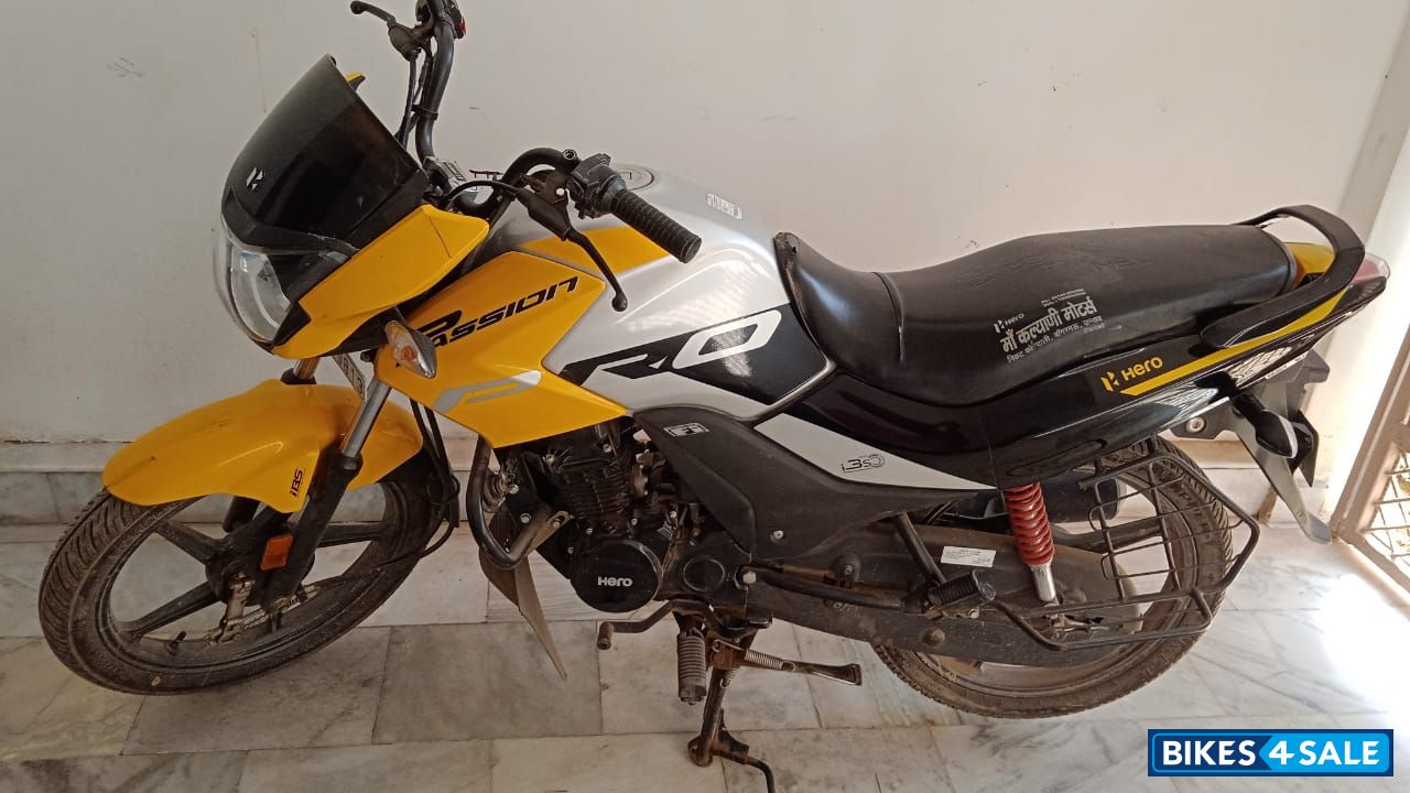 Yellow, Black & Silver Hero Passion Pro i3s