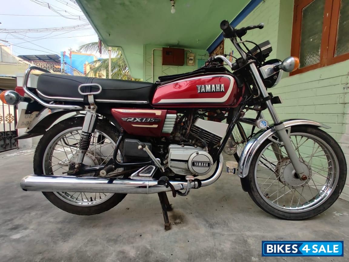 Maroon Yamaha RX 135