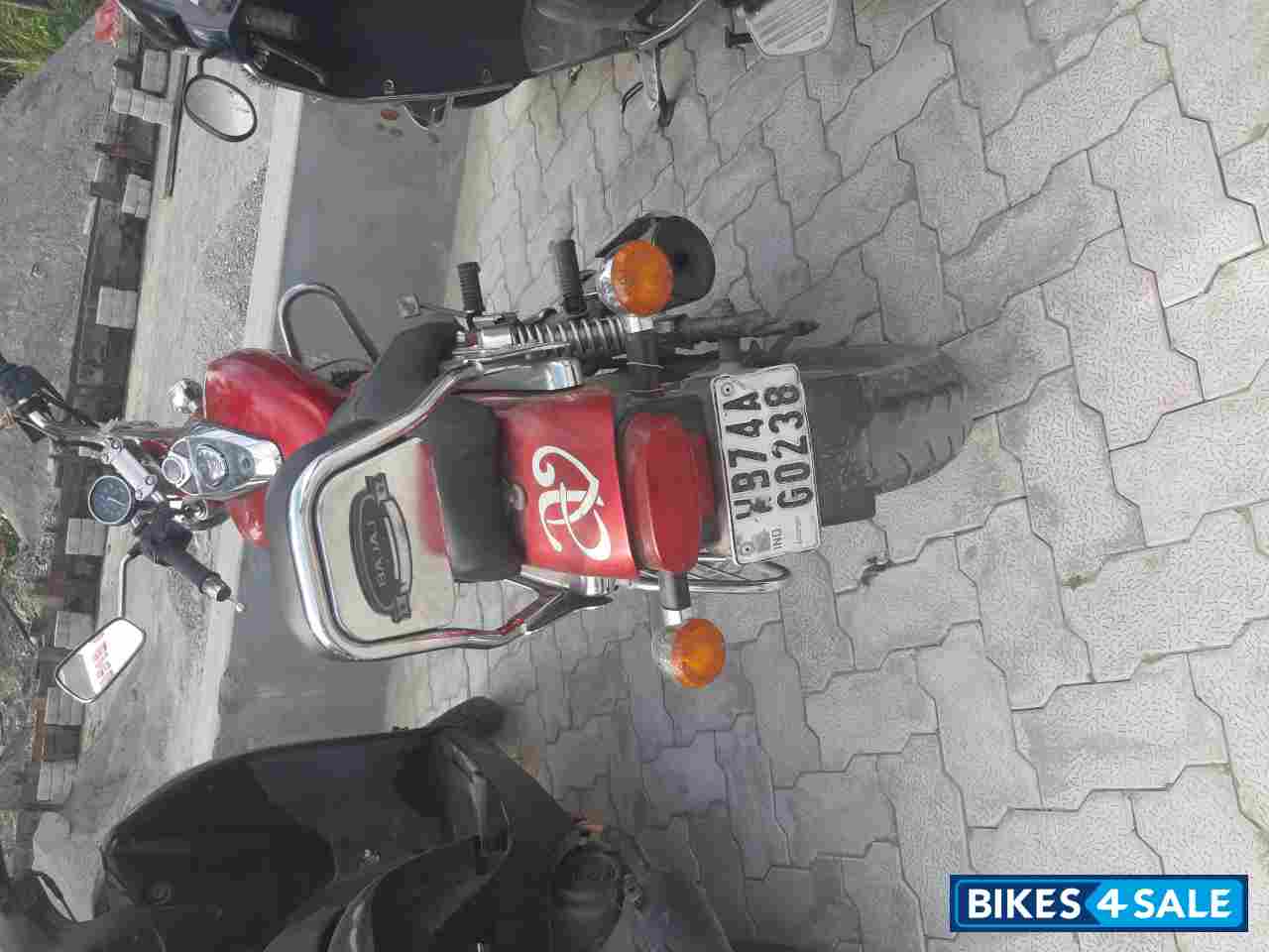 Wine Red Bajaj Avenger 220 DTS-i Wine Red Bajaj Avenger 220 DTS-i